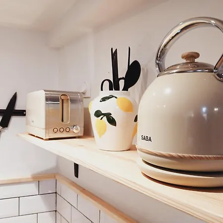 Chez Nino Le Surfer Globe- Trotteur *